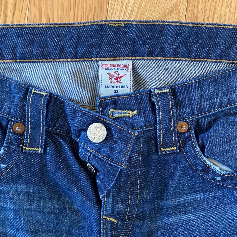 True Religion distressed jeans size 32 - Picture 3 of 6